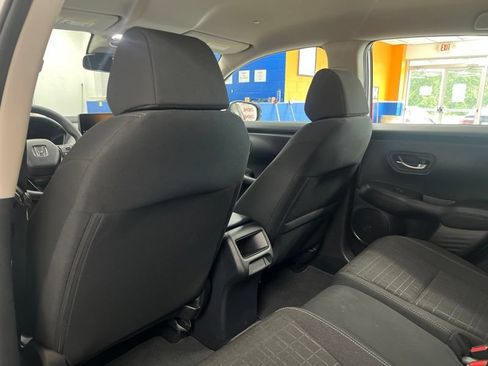 Used 2024 Honda HR-V LX image 16