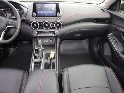 Certified 2025 Nissan Sentra SR w/ SR Premium Package image 15