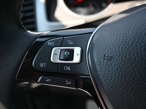 Used 2018 Volkswagen Atlas SE w/ R-Line Package AWD/4WD image 41
