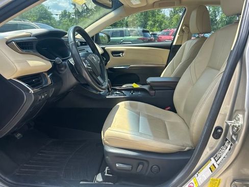 Used 2016 Toyota Avalon Touring FWD image 12