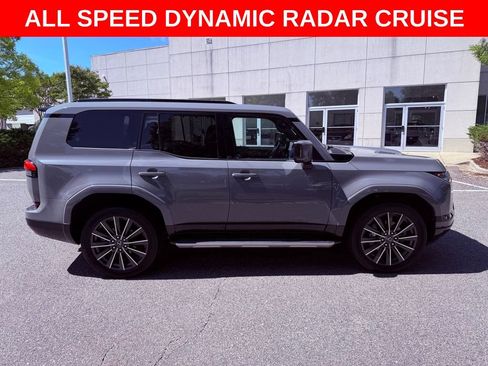 Certified 2024 Lexus GX 550 w/ Cold Area Package AWD/4WD image 9