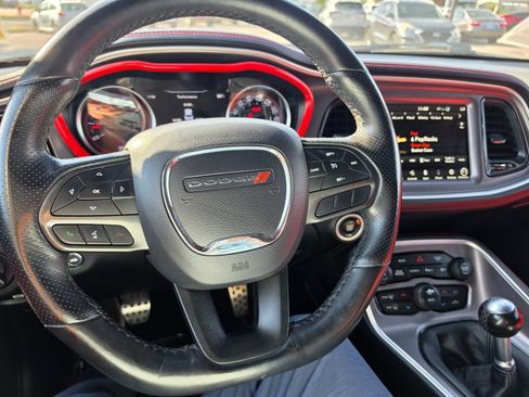 Used 2022 Dodge Challenger R/T Scat Pack RWD image 16