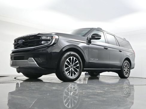 Used 2025 Ford Expedition Max Platinum AWD/4WD image 52