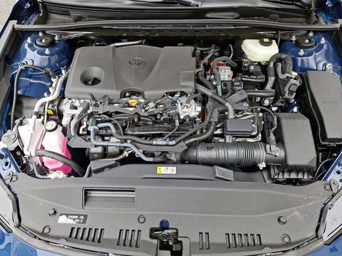 Used 2026 Toyota Camry SE w/ Multimedia Upgrade Package image 27