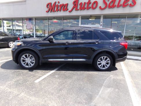 Used 2020 Ford Explorer XLT w/ Equipment Group 202A AWD/4WD image 63