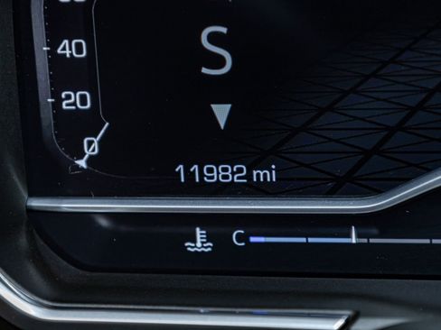 Used 2024 GMC Sierra 3500 Denali w/ Denali Reserve Package image 22