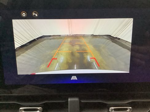 Used 2025 Chevrolet Equinox LT w/ Convenience Package II FWD image 18