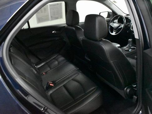 Used 2020 Chevrolet Equinox Premier image 17