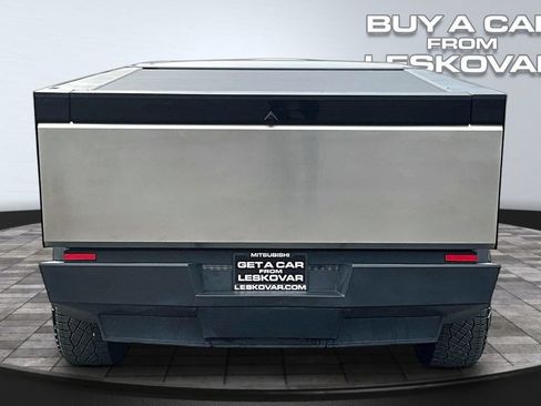 Used 2024 Tesla Cybertruck AWD Crew Cab image 4