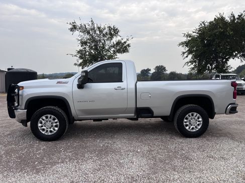 Used 2020 Chevrolet Silverado 3500 LT w/ Convenience Package AWD/4WD image 2