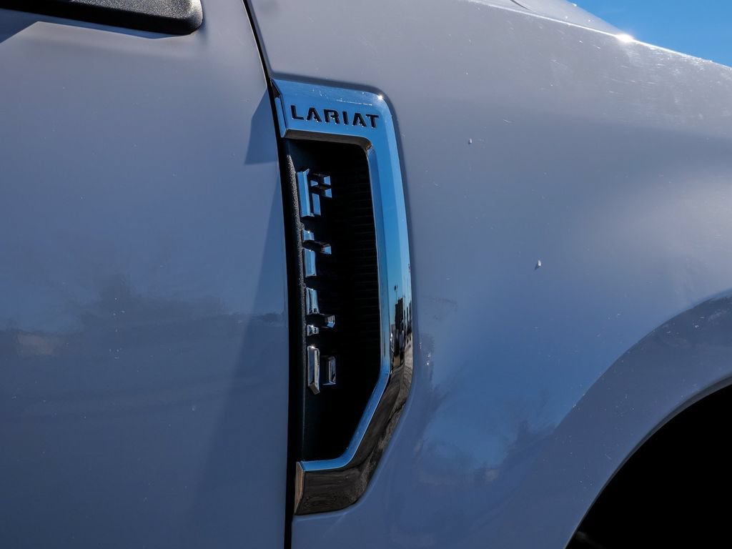 Used 2021 Ford F250 Lariat w/ Lariat Value Package AWD/4WD image 11