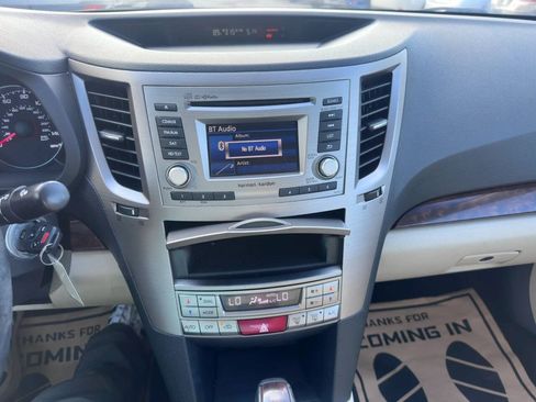 Used 2014 Subaru Legacy 2.5i Limited w/ Moonroof Package AWD/4WD image 17