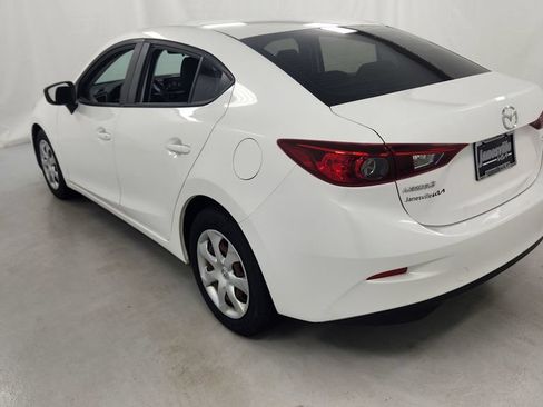 Used 2017 MAZDA MAZDA3 Sport FWD image 5