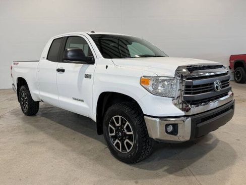 Used 2014 Toyota Tundra SR5 w/ TRD Off Road Package AWD/4WD image 5