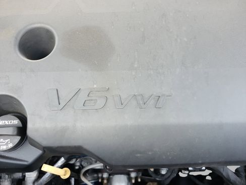 Used 2021 Buick Enclave Essence w/ Sound and Sites Package AWD/4WD image 32