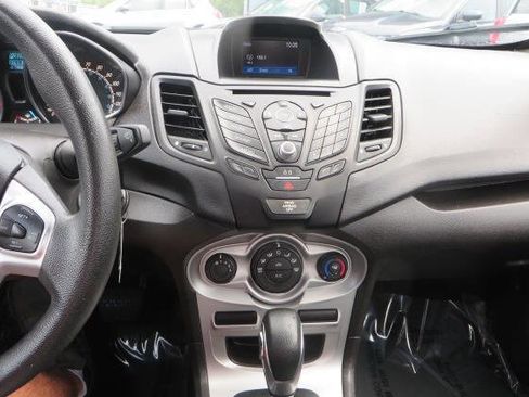 Used 2019 Ford Fiesta SE image 21