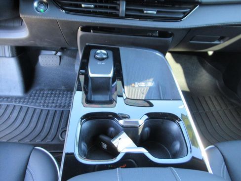 Used 2025 Buick Enclave Preferred image 21