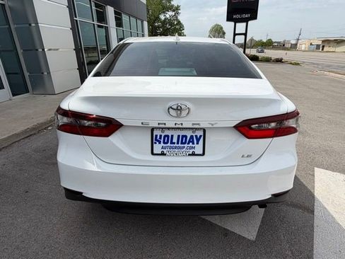 Used 2021 Toyota Camry LE image 6