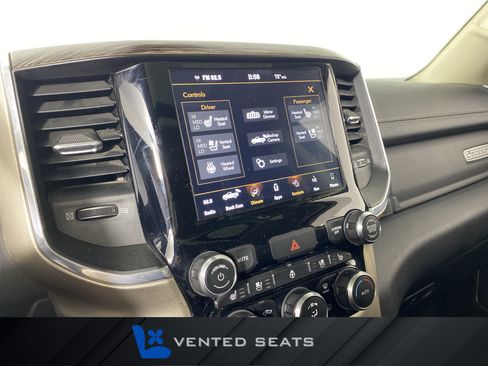 Used 2019 RAM 1500 Laramie AWD/4WD image 6