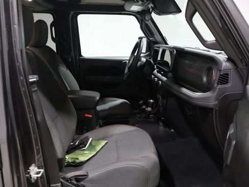 Used 2025 Jeep Wrangler Unlimited Rubicon image 22