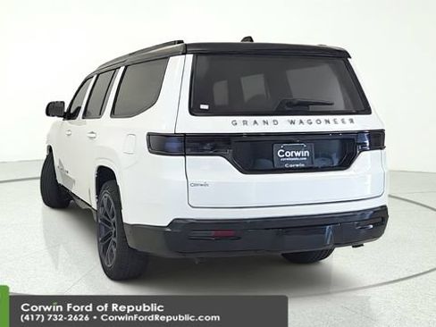 Used 2024 Jeep Grand Wagoneer Series III w/ Rear Seat Video Group 1 AWD/4WD image 4