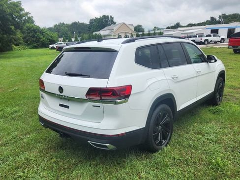 Used 2023 Volkswagen Atlas SE w/ Black Wheel Package AWD/4WD image 9