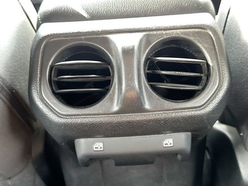Used 2021 Jeep Gladiator Sport AWD/4WD image 28