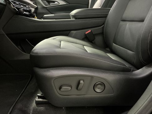 New 2026 Chevrolet Traverse LT w/ Driver Confidence Package FWD image 15