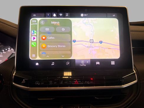 Used 2025 Jeep Compass Trailhawk w/ Trailer Tow Group AWD/4WD image 19