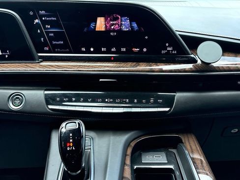 Used 2021 Cadillac Escalade Sport Platinum w/ LPO, ONYX Package RWD image 18