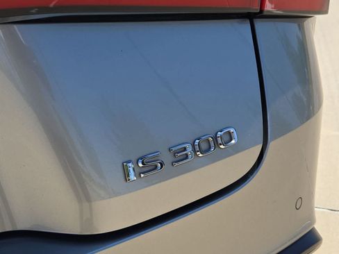 Used 2021 Lexus IS 300 w/ Comfort Package RWD image 11