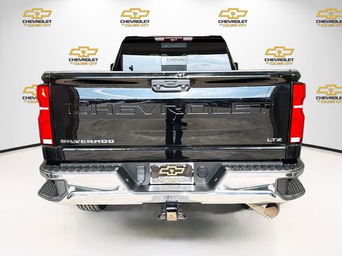 Used 2024 Chevrolet Silverado 2500 LTZ w/ LTZ Premium Package AWD/4WD image 6