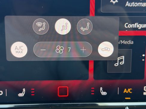 New 2026 Volkswagen Tiguan SE R-Line FWD image 20