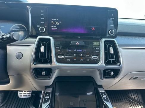 Used 2024 Kia Sorento SX Prestige AWD/4WD image 9