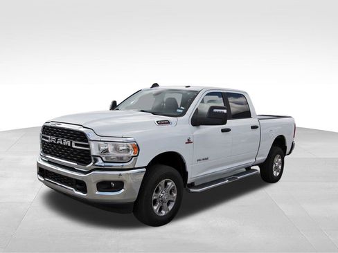 Used 2024 RAM 2500 Big Horn image 2