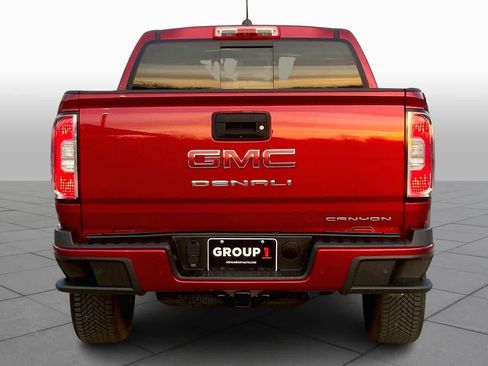 Used 2021 GMC Canyon Denali image 4