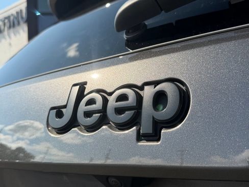 Used 2021 Jeep Grand Cherokee SRT AWD/4WD image 13