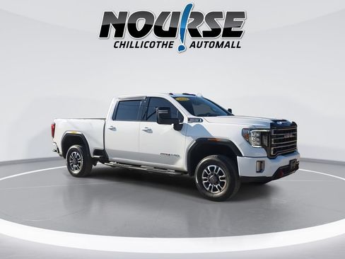 Used 2022 GMC Sierra 2500 AT4 w/ AT4 Preferred Package AWD/4WD image 2