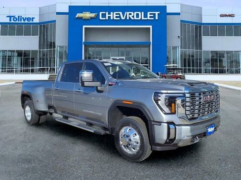 New 2026 GMC Sierra 3500 Denali w/ Denali Reserve Package image 2
