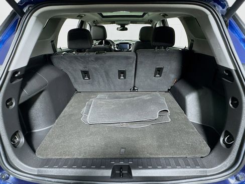 Used 2023 GMC Terrain SLE w/ Driver Convenience Package image 26