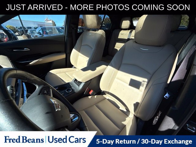 Used 2024 Cadillac XT4 Luxury w/ Cold Weather Package AWD/4WD image 16