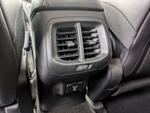 Used 2015 Jeep Cherokee Limited AWD/4WD image 14