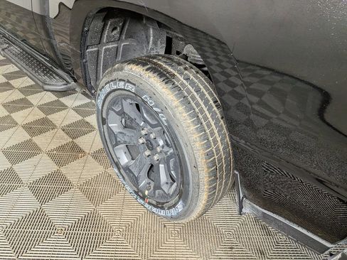 New 2026 RAM 1500 Express AWD/4WD image 12