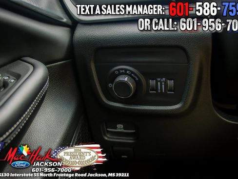 Used 2025 Jeep Grand Cherokee L Laredo w/ Luxury Tech Group I image 24