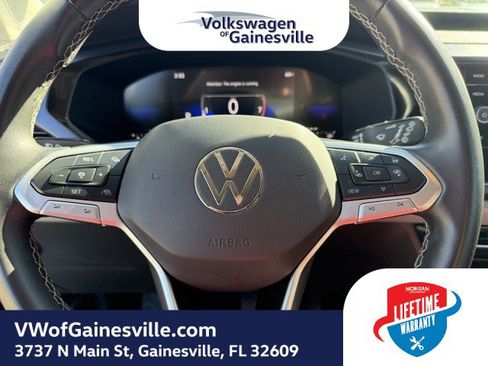 Certified 2024 Volkswagen Taos SE image 21