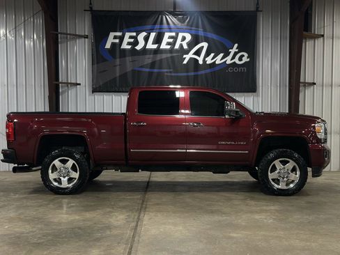 Used 2015 GMC Sierra 2500 Denali w/ Duramax Plus Package image 38