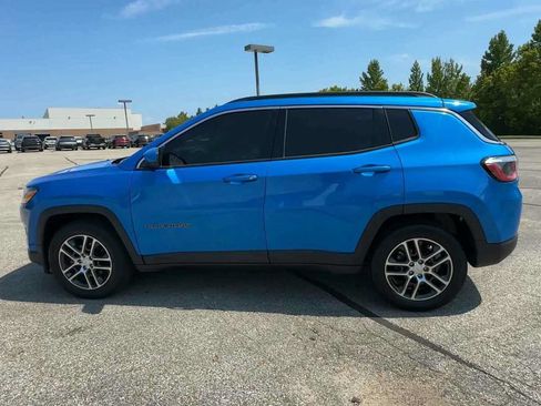 Used 2019 Jeep Compass Latitude FWD image 5