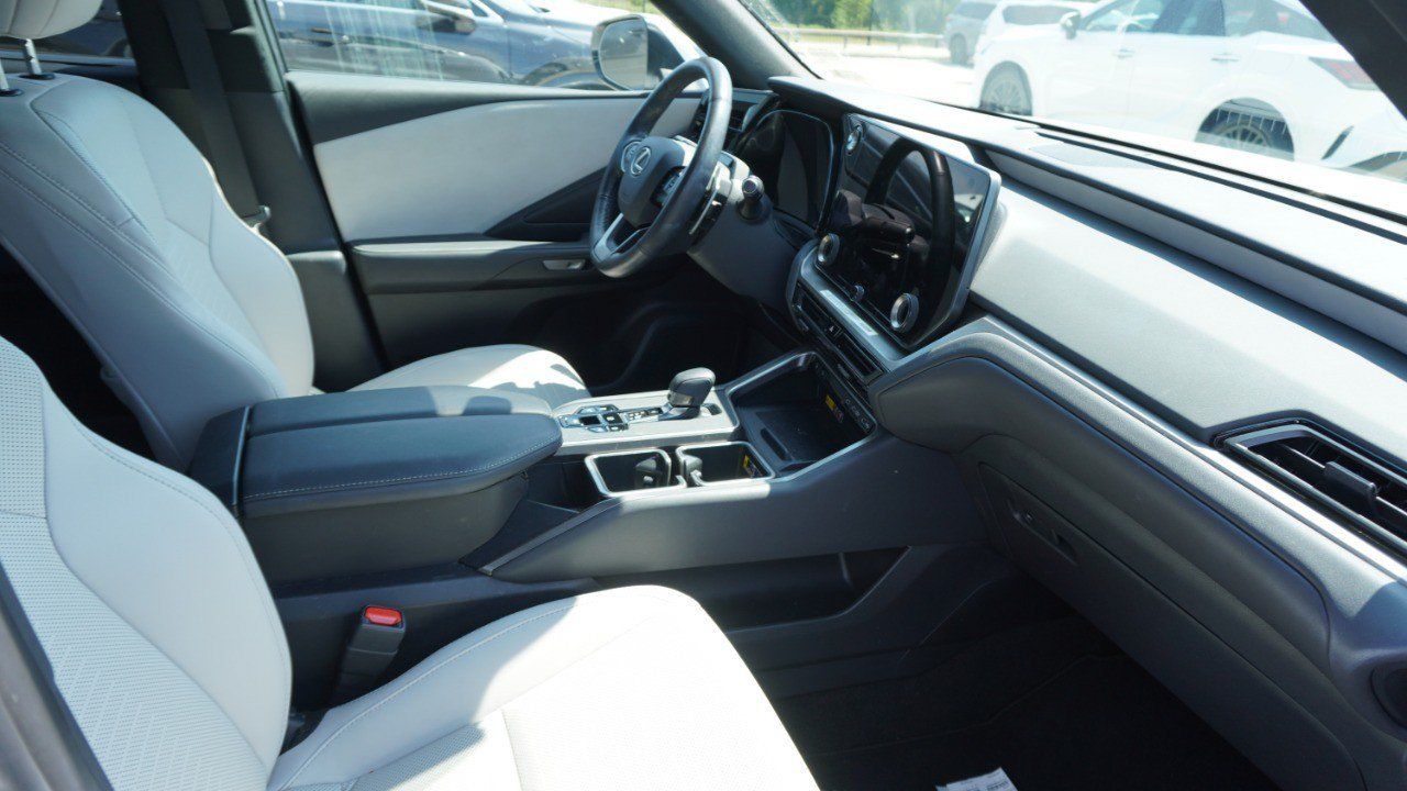 Certified 2026 Lexus TX 350 AWD w/ Technology Package image 10