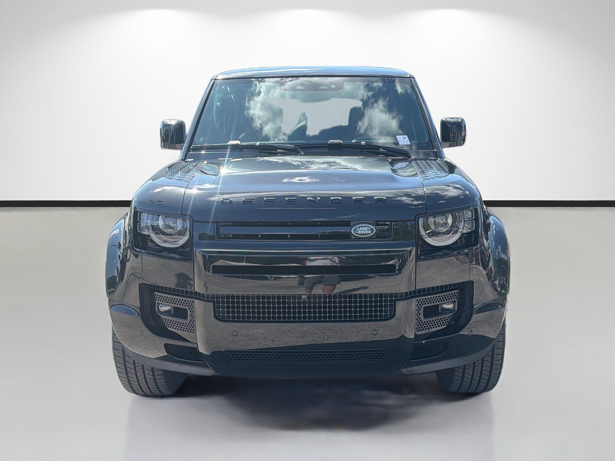 Used 2024 Land Rover Defender 110 V8 AWD/4WD image 8