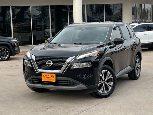 Used 2023 Nissan Rogue SV image 10